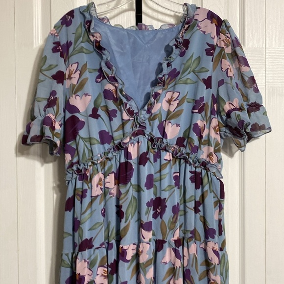 Light Blue lined floral dress Size LARGE - Picture 4 of 12